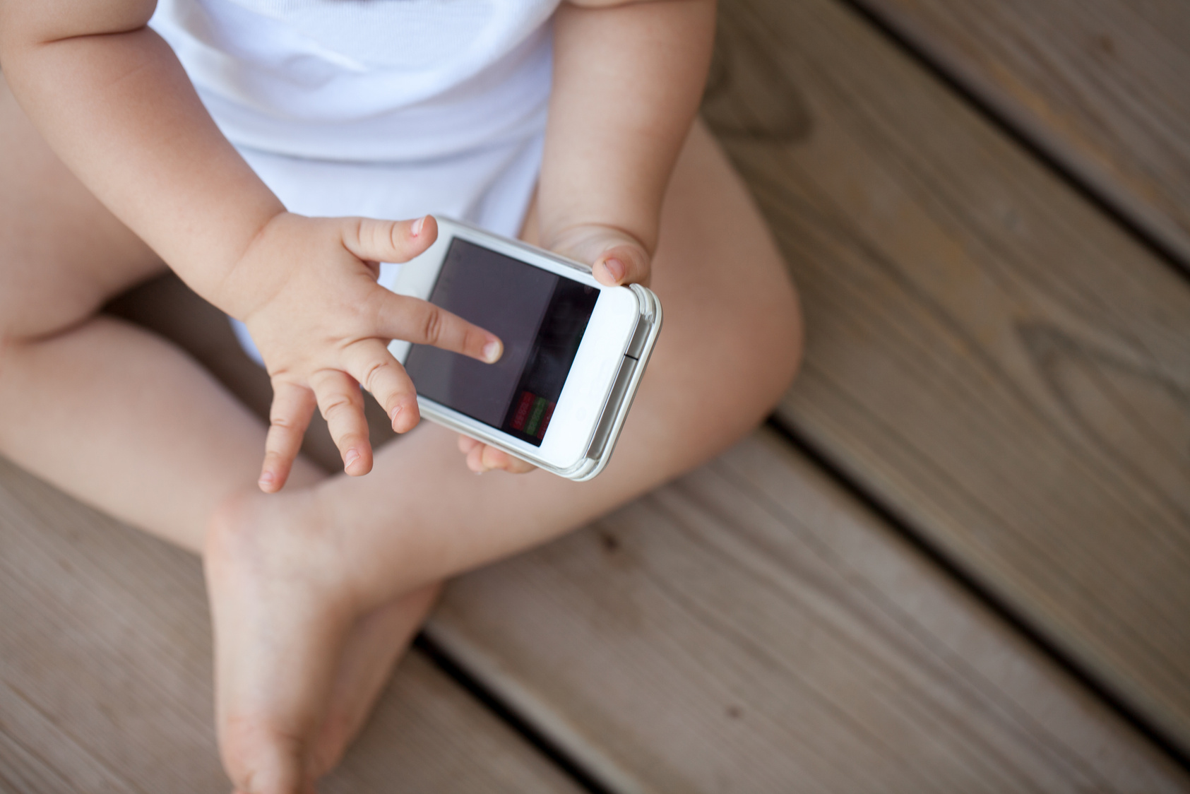 Baby and Mobil Phone